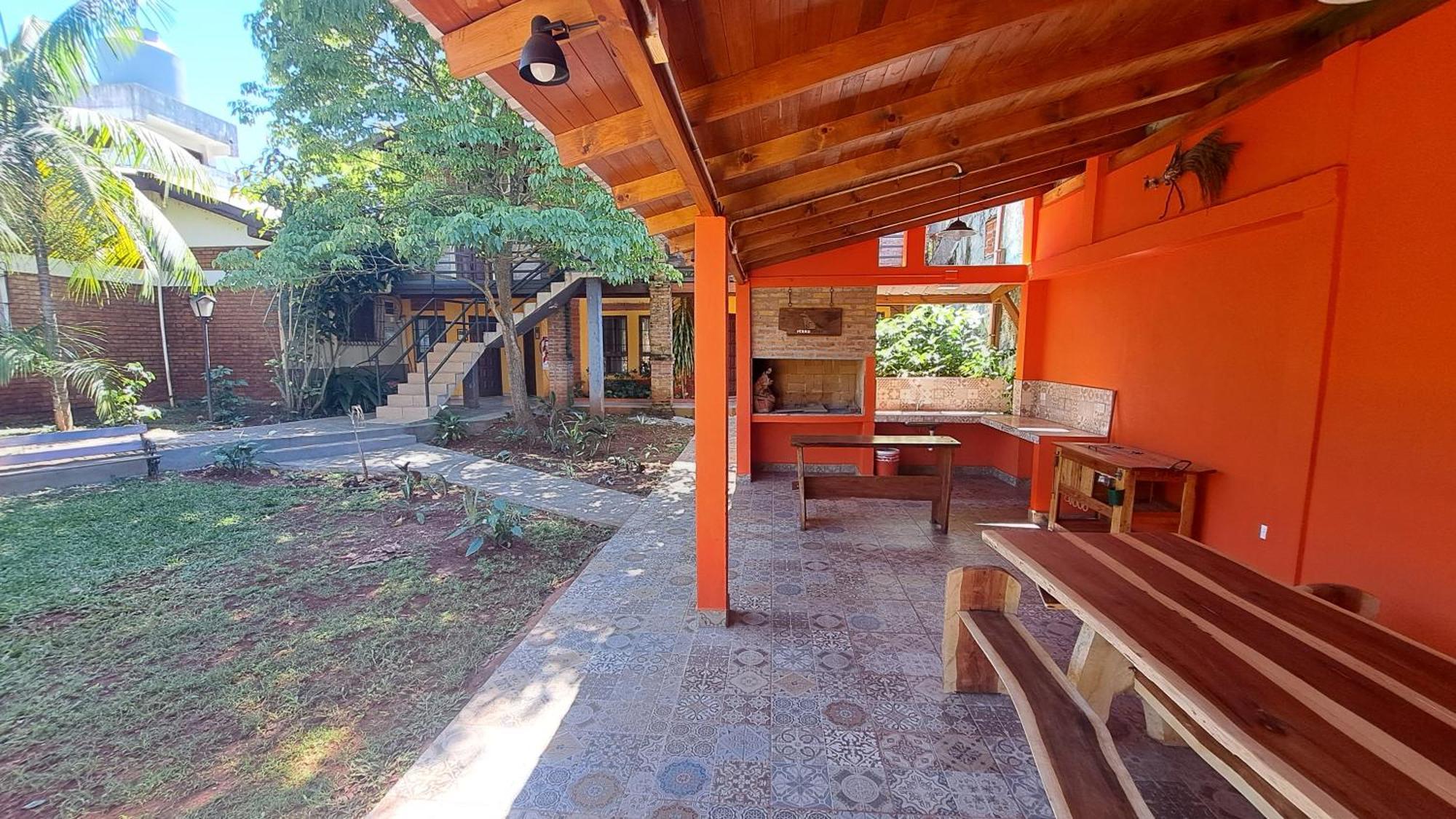 Hospedaje Los Vencejos Puerto Iguazu Bagian luar foto